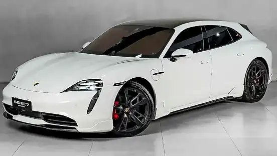 Foto de um porsche taycan