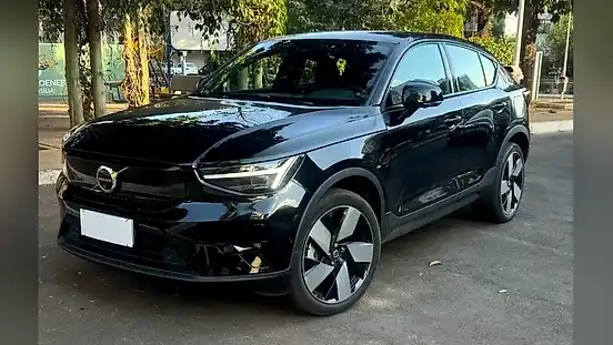 Foto de um volvo ex40