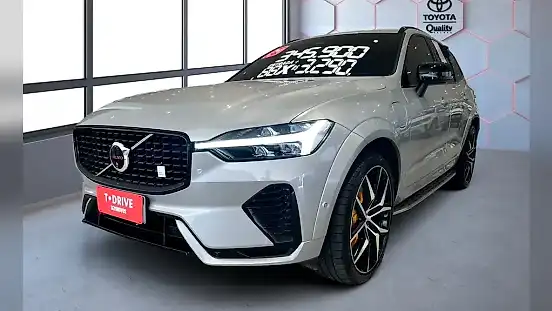 Foto de um volvo xc60 plug-in hybrid