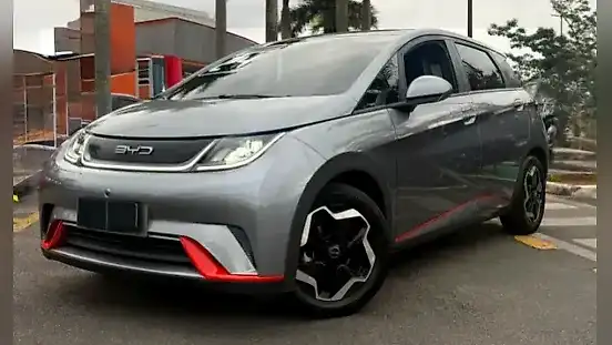 Foto de um byd dolphin plus