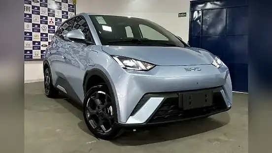 Foto de um byd dolphin mini