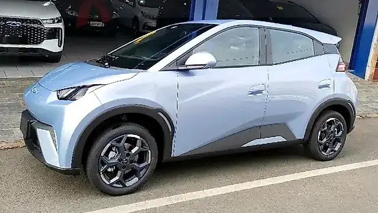 Foto de um byd dolphin mini