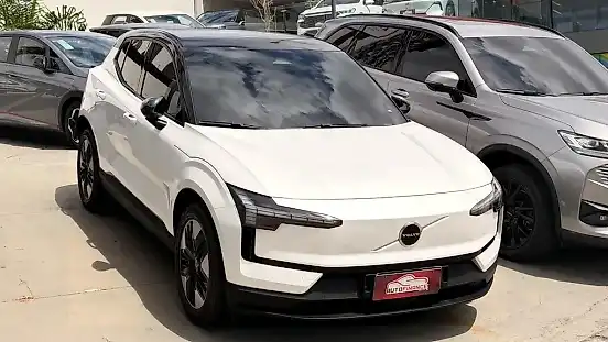 Foto de um volvo ex30