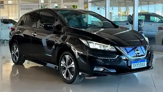 Foto de um nissan leaf