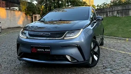 Foto de um byd dolphin plus