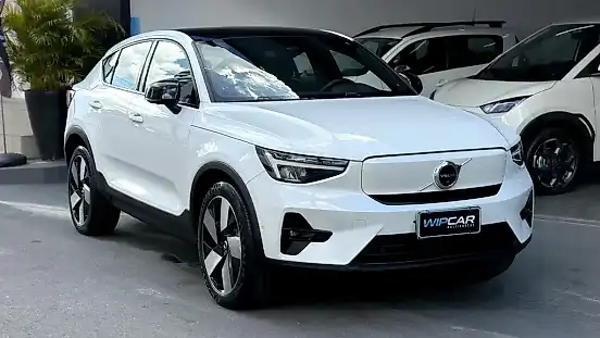 Foto de um volvo c40 recharge