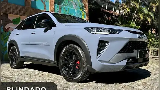 Foto de um gwm haval h6 plug-in hybrid