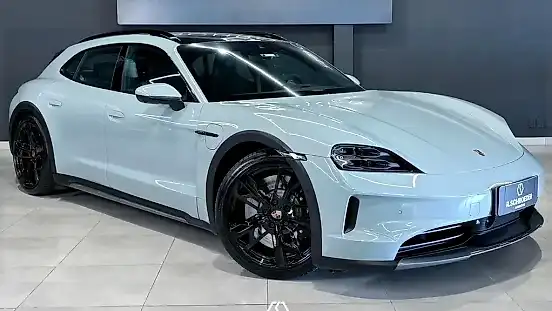 Foto de um porsche taycan