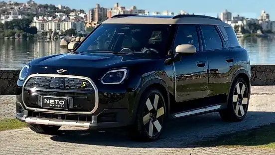 Foto de um mini countryman se all4
