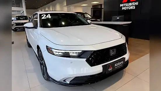 Foto de um honda clarity plug-in hybrid