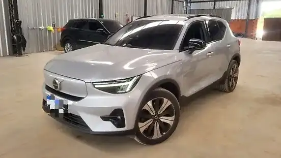 Foto de um volvo xc40 recharge