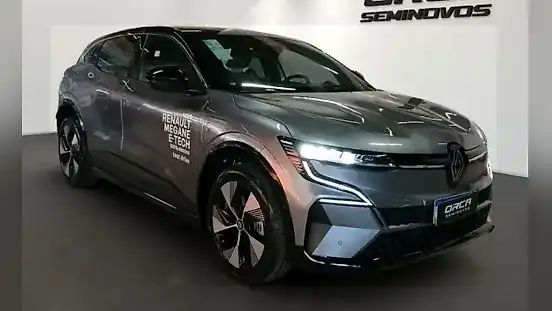 Foto de um renault megane e-tech electric