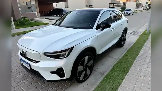 Foto de um volvo ex40