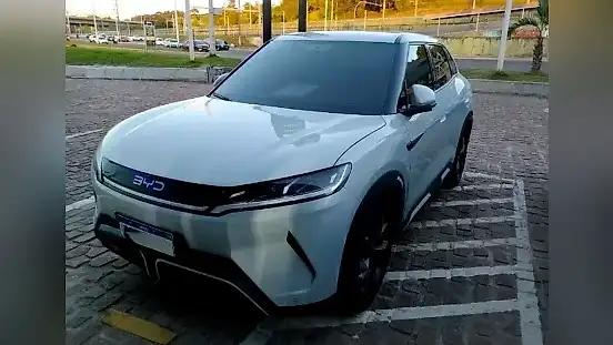 Foto de um byd yuan pro