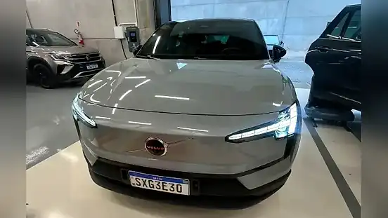 Foto de um volvo ex30