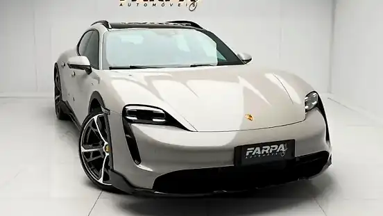 Foto de um porsche taycan