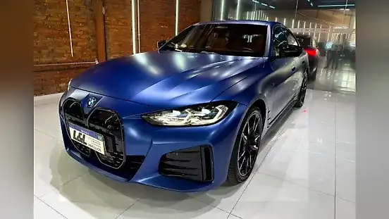 Foto de um bmw i4 m50