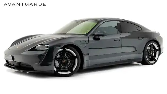 Foto de um porsche taycan