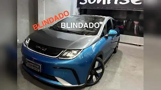 Foto de um byd dolphin plus