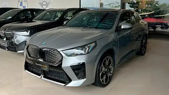 Foto de um bmw ix2