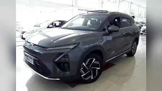 Foto de um chevrolet captiva ev