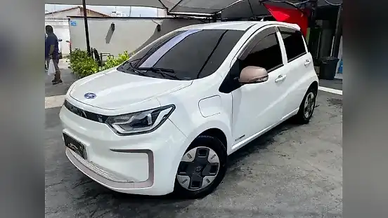 Foto de um jac e-js1