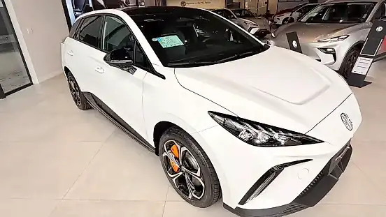 Foto de um mg motor mg4