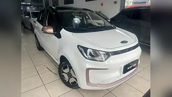 Foto de um jac e-js1