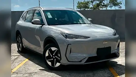 Foto de um geely ex5