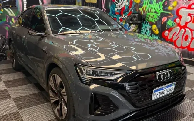 audi q8 e-tron sportback 55 performance black