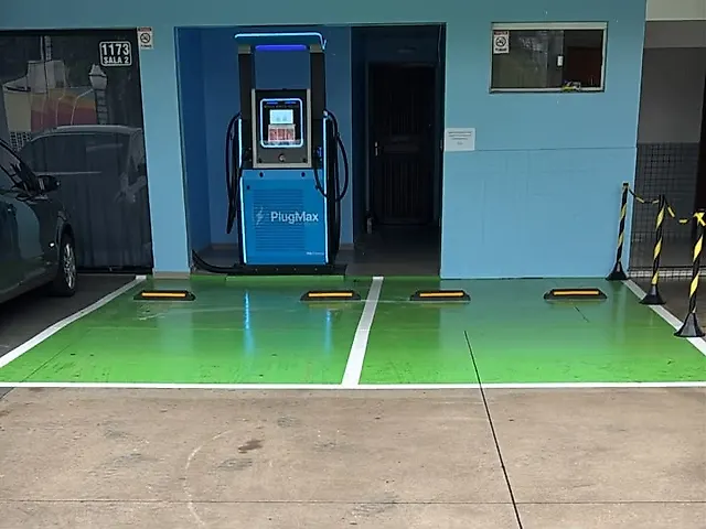 Foto da estação PlugMax