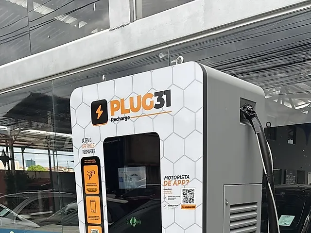 Foto da estação Plug31 Recharge