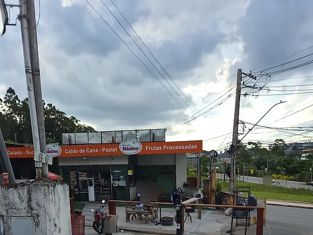 Foto da estação Máximo Jambreiro