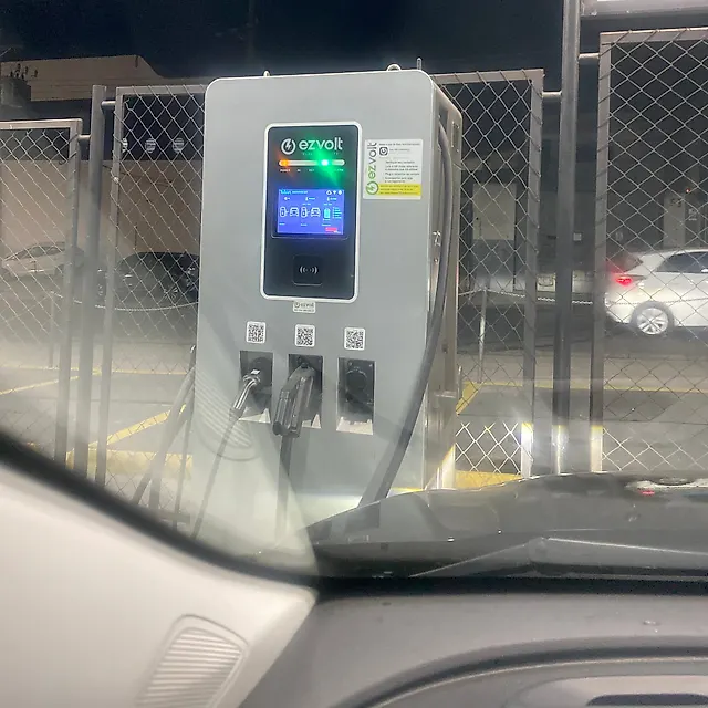 Estação Posto 100% Elétrico - EZ Volt