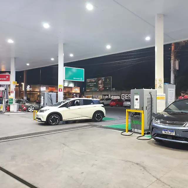 Estação Posto Gasauto Tomba