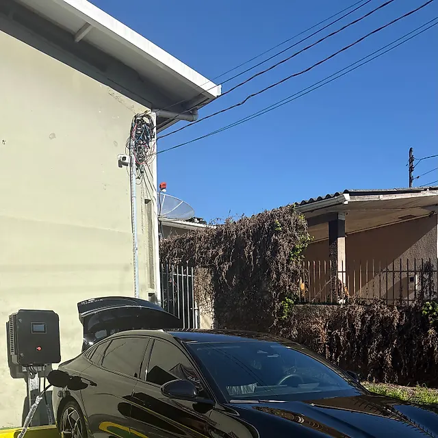 Estação REO CHARGE 02