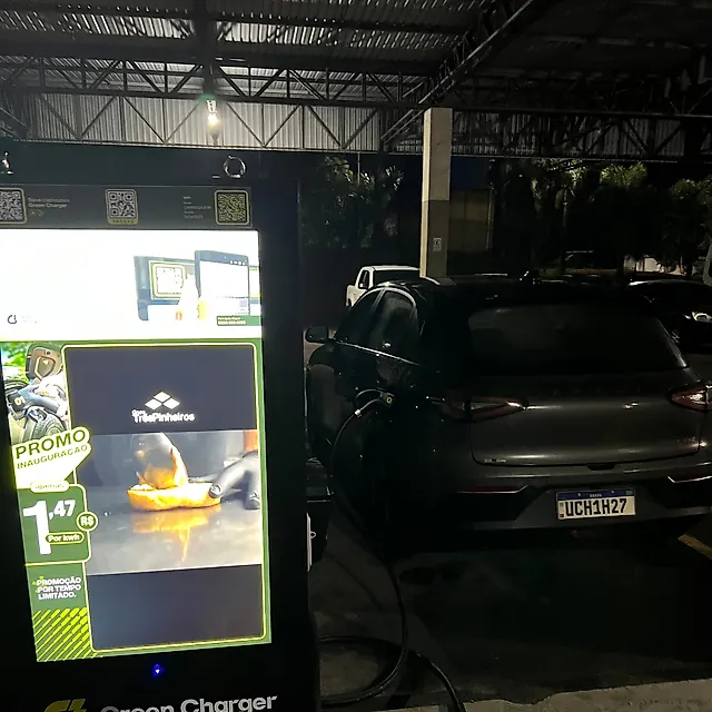 Estação Restaurante Três Pinheiros