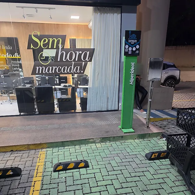 Estação Hiper Ideal Itaigara