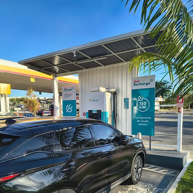 Estação Shell Recharge | Siquelero Serrazul