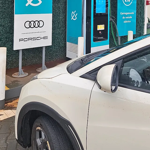 Estação Shell Recharge L Hotel Park HD