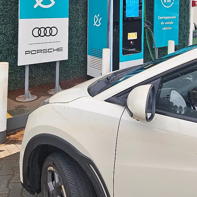 Estação Shell Recharge L Hotel Park HD