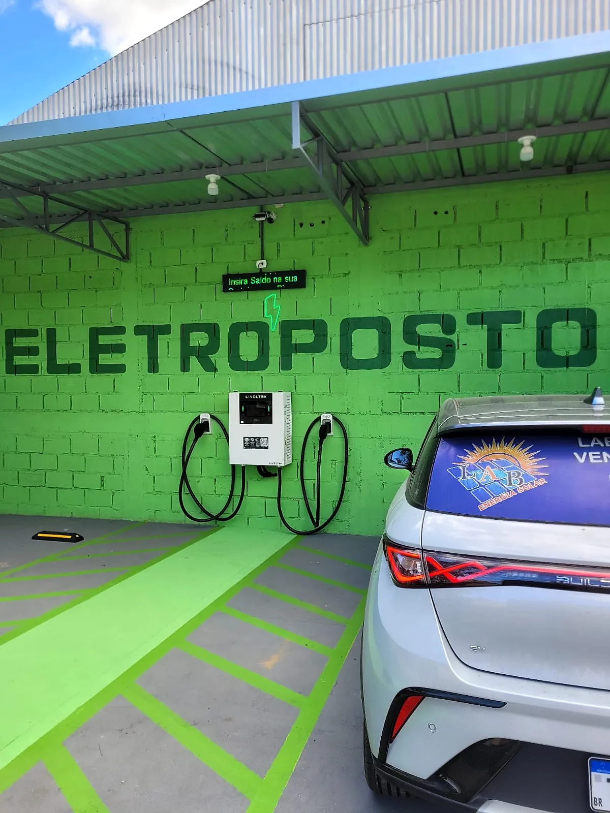 Estação L.A.B Solar Eletroposto Baixo Guandu