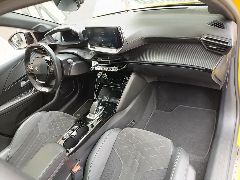 Peugeot E-208 - Imagem 7