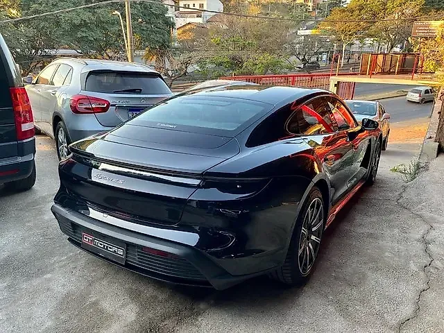 Porsche Taycan - Imagem 4