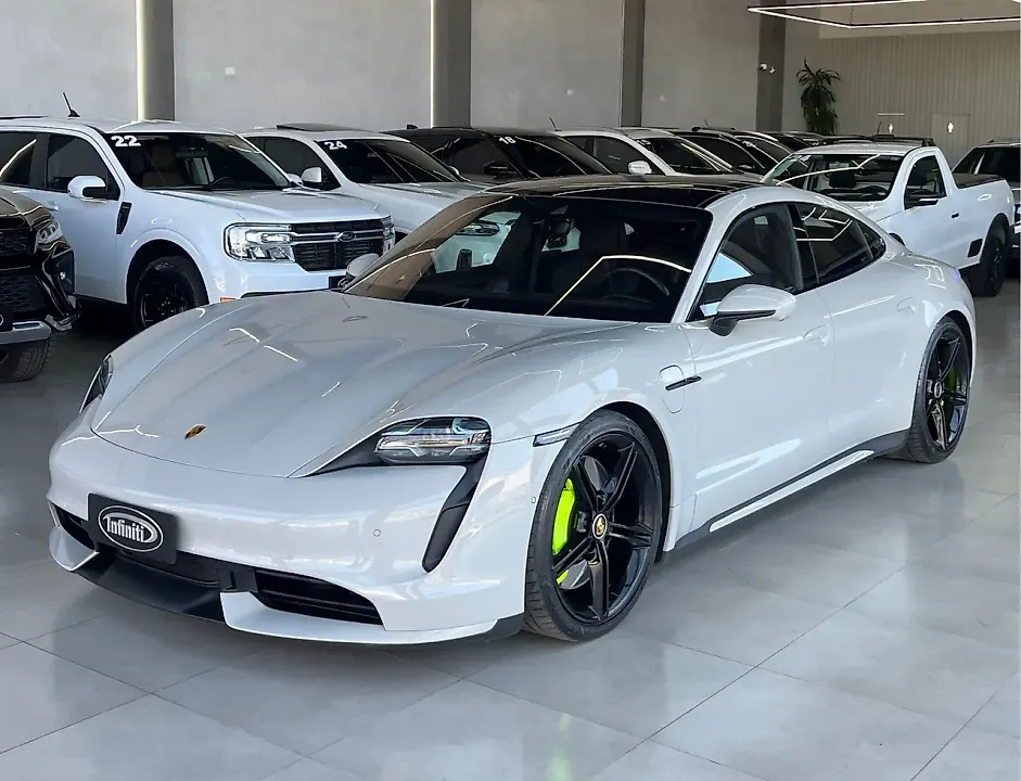 Porsche Taycan - Imagem 1