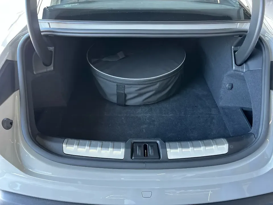Porsche Taycan - Imagem 19