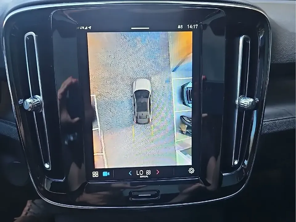 Volvo C40 Recharge - Imagem 15