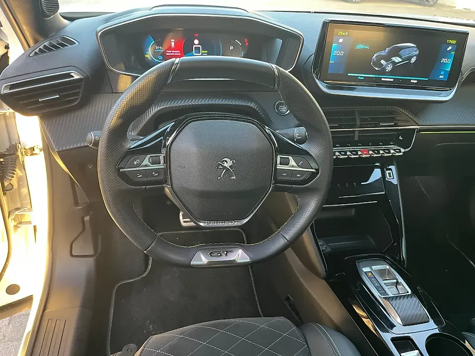 Peugeot E-208 - Imagem 18
