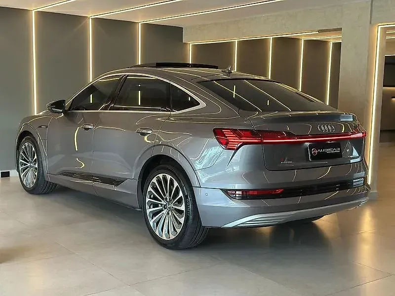 Audi E-tron Sportback - Imagem 4