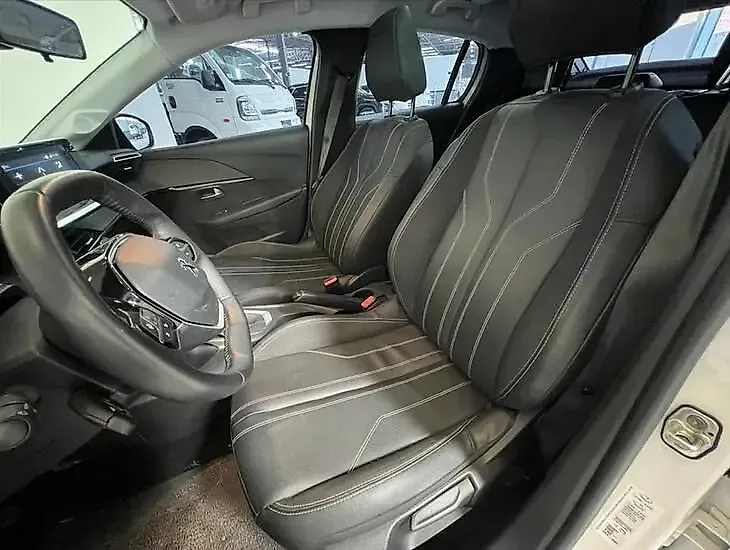 Peugeot E-208 - Imagem 8